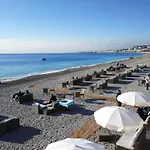 Stylish 2 Room Flat 60 Meters To The Beach